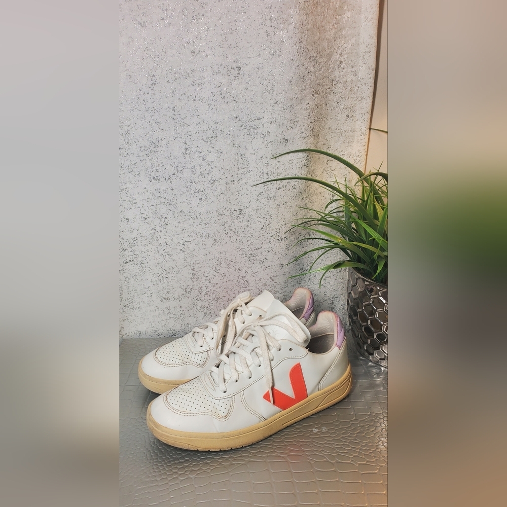 Veja V-10 CLW Women's Sneakers White & Orange Size 9